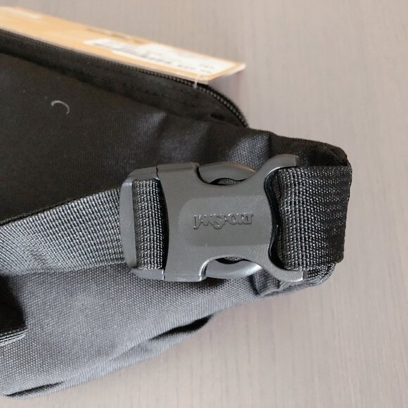 JanSport, Fifth Ave Fanny Pack, 2.5L NWT - Picture 11 of 14